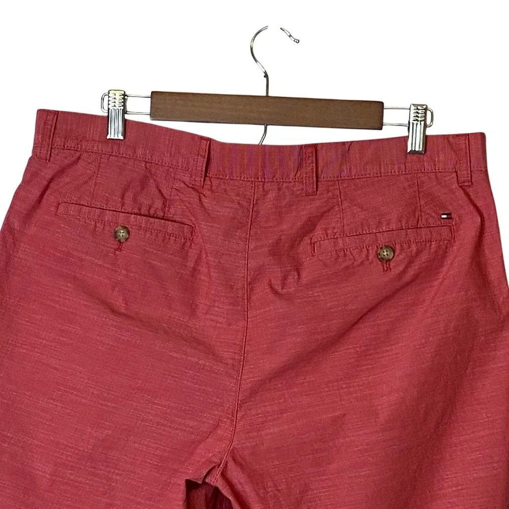 Tommy Hilfiger Men Chino Shorts Size 34 Red Micro Stripe Preppy Coastal Nautical